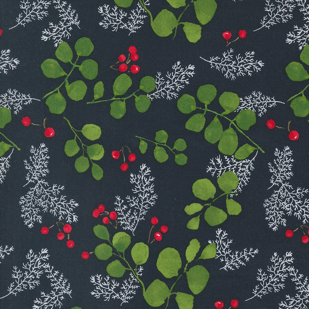 GREENERY AND BERRIES SOFT BLACK WINTERLY