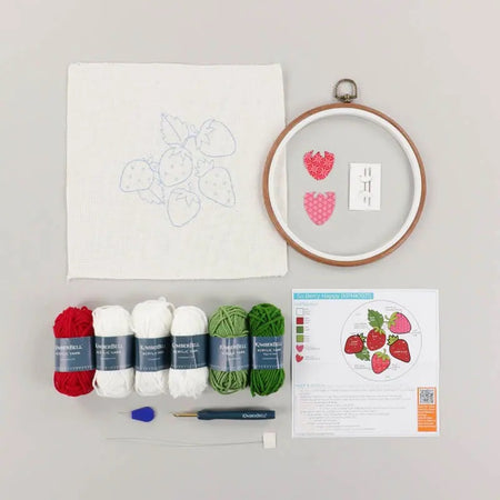 SO BERRY HAPPY PUNCH NEEDLE KIT