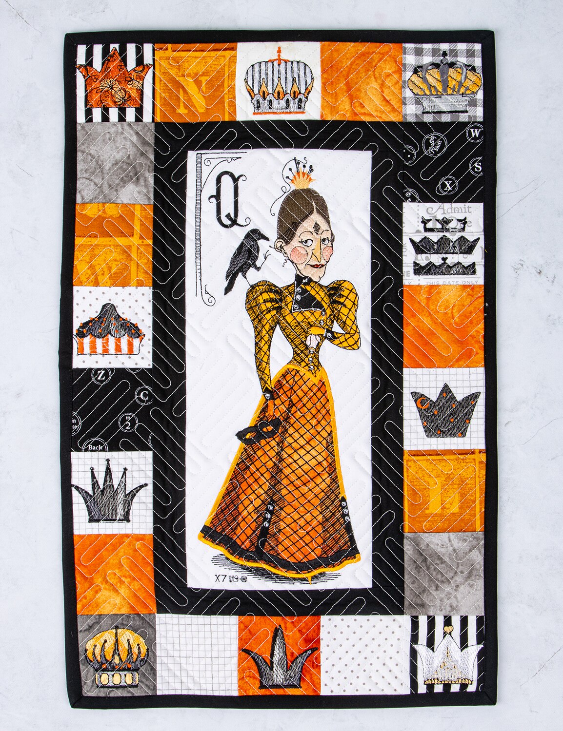 QUEEN OF WE'EN MACHINE EMBROIDERY USB