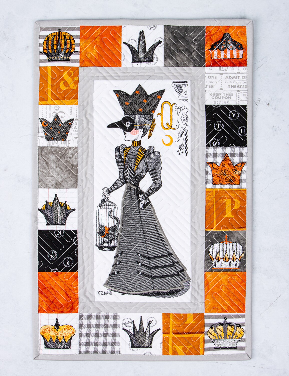 QUEEN OF WE'EN MACHINE EMBROIDERY USB