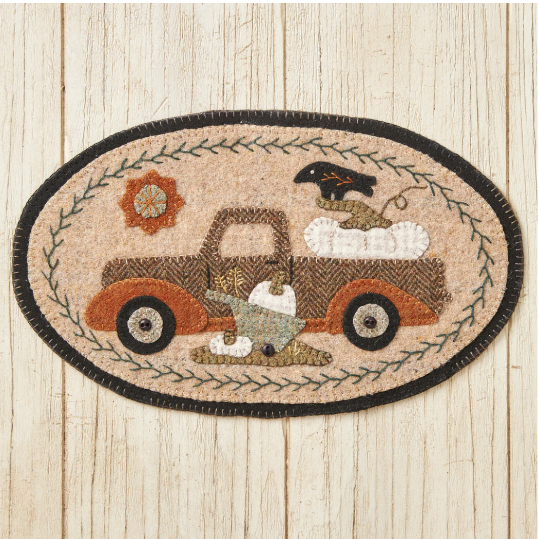 MINI VINTAGE TRUCK WOOL PATTERN